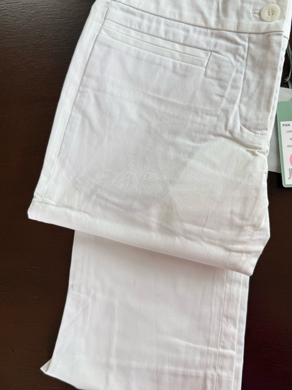 Women’s White Straight-Leg Jeans with Subtle Stretch - Picture 3 of 3